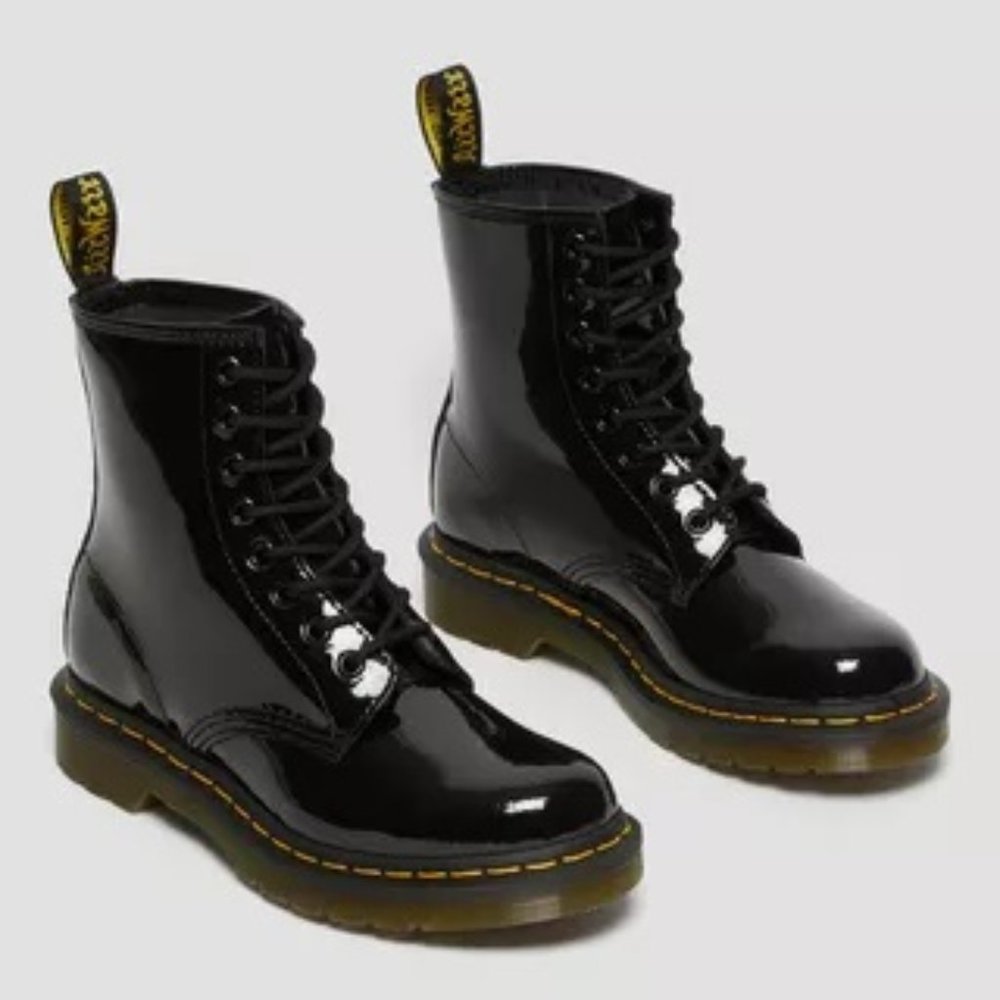 Dr Martens 1460 WOMEN'S PATENT LEATHER LACE UP BOOTS